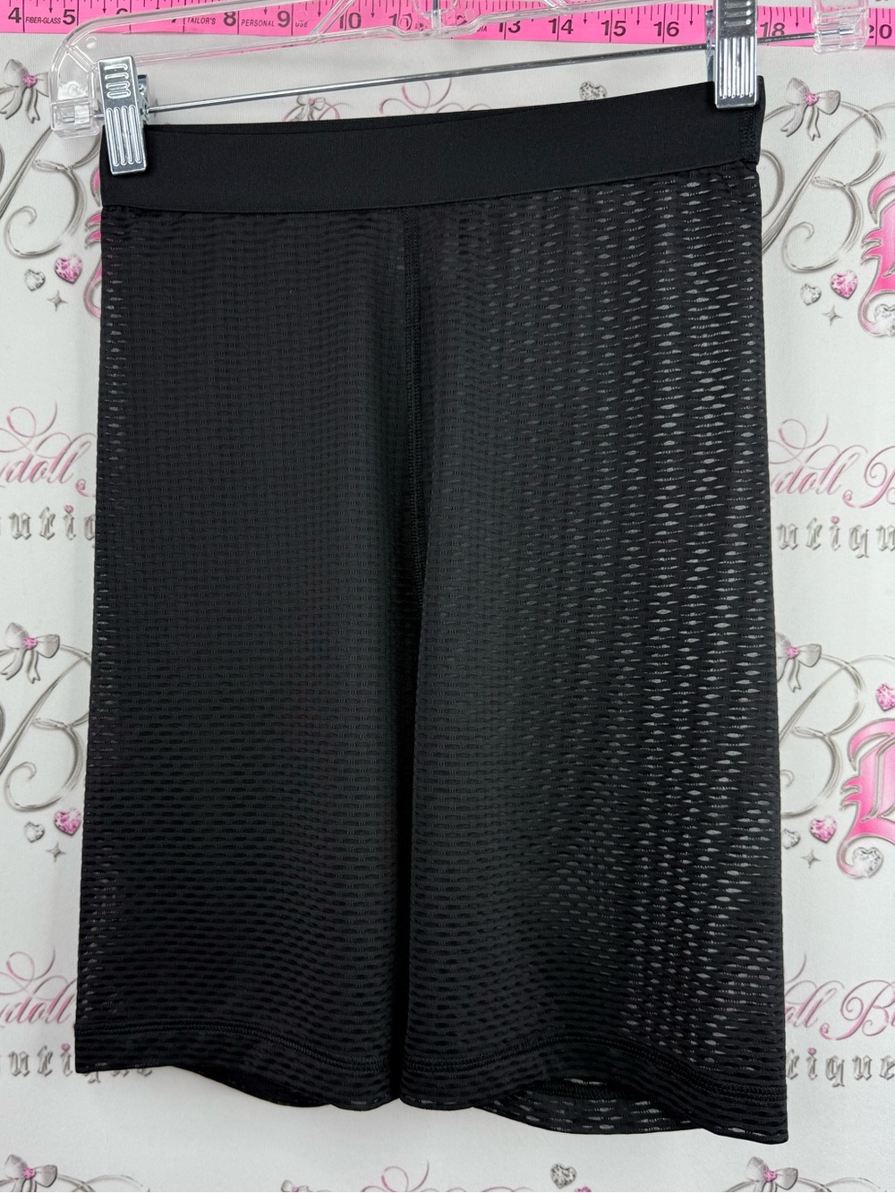 TNA aritzia shorts Black Mesh Knee-Length Bermuda Shorts